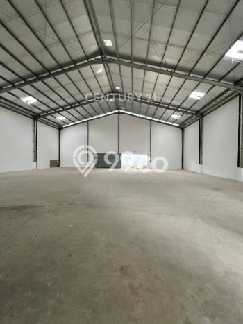 Unit Gudang Paling Strategis di Lippo Cikarang Cikarang dengan LB 800m2 Unit Gudang Paling Strategis di Lippo Cikarang Cikarang dengan LB 800m2