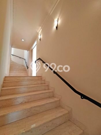 Rumah Luxury Modern Tanpa Renovasi di Kemang Jakarta Selatan Rumah Luxury Modern Tanpa Renovasi di Kemang Jakarta Selatan