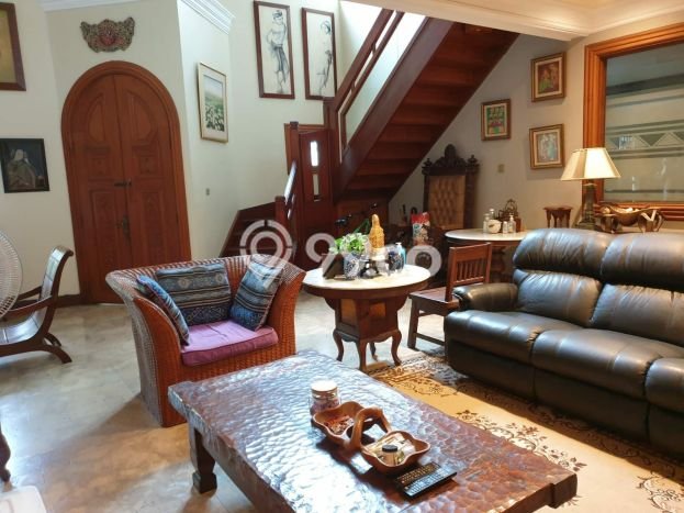 Rumah Mewah LB 270m2 Siap Pakai Desain Elegan di Pondok Indah, Jakarta Selatan Rumah Mewah LB 270m2 Siap Pakai Desain Elegan di Pondok Indah, Jakarta Selatan