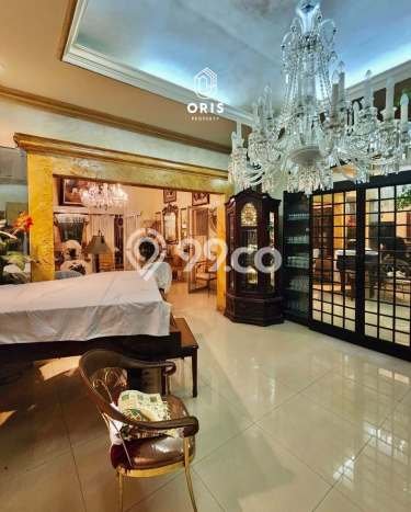 Siap Huni Rumah Mewah 7 Kamar di Kebayoran Baru Dekat ke Mana Pun Siap Huni Rumah Mewah 7 Kamar di Kebayoran Baru Dekat ke Mana Pun