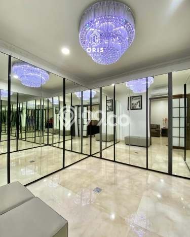 Dijual Rumah Mewah Elegan Dengan View Eksklusif di Alam Sutera, Tangerang Dijual Rumah Mewah Elegan Dengan View Eksklusif di Alam Sutera, Tangerang