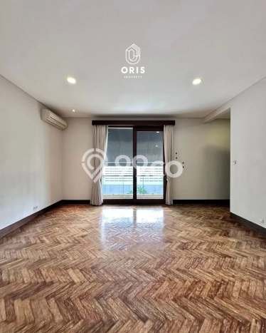 Rumah Luxury Modern Tanpa Renovasi di Pondok Indah Jakarta Selatan Rumah Luxury Modern Tanpa Renovasi di Pondok Indah Jakarta Selatan