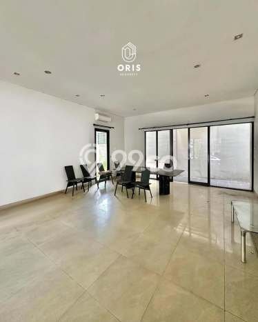 Rumah Luxury Modern Tanpa Renovasi di Veteran Jakarta Selatan Rumah Luxury Modern Tanpa Renovasi di Veteran Jakarta Selatan