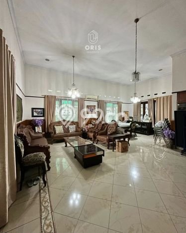 Ruko Bagus Dijual LB 400m2 Lokasi Strategis Jakarta Pusat Area Cocok untuk Berbisnis Ruko Bagus Dijual LB 400m2 Lokasi Strategis Jakarta Pusat Area Cocok untuk Berbisnis
