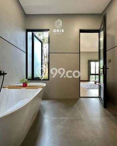 Rumah Mewah LB 392m2 Siap Pakai Desain Elegan di Pondok Indah, Jakarta Selatan Rumah Mewah LB 392m2 Siap Pakai Desain Elegan di Pondok Indah, Jakarta Selatan