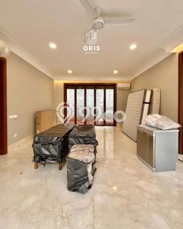 Jual Rumah Mewah Megah Dengan View Cantik di Cipete, Jakarta Selatan Jual Rumah Mewah Megah Dengan View Cantik di Cipete, Jakarta Selatan