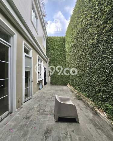 For Sale! Luxury House LT 298m2 Desain Modern di Kemang For Sale! Luxury House LT 298m2 Desain Modern di Kemang