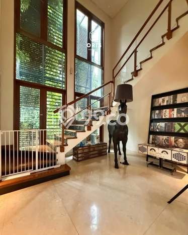 Rumah Elit Modern Tanpa Renovasi di Pondok Indah Jakarta Selatan Rumah Elit Modern Tanpa Renovasi di Pondok Indah Jakarta Selatan