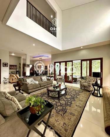 Rumah Mewah LB 380m2 Siap Pakai Desain Elegan di Pejaten, Jakarta Selatan Rumah Mewah LB 380m2 Siap Pakai Desain Elegan di Pejaten, Jakarta Selatan