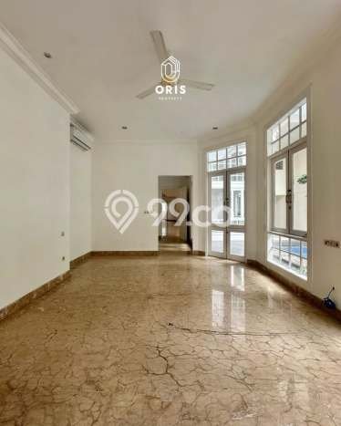 For Sale! Premium House LT 575m2 Desain Elegan di Kemang For Sale! Premium House LT 575m2 Desain Elegan di Kemang