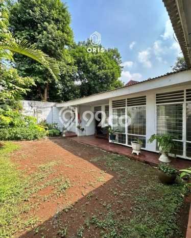 Rumah Eksklusif Siap Huni LT 398m2 di Kebayoran Lama, Jakarta Selatan Rumah Eksklusif Siap Huni LT 398m2 di Kebayoran Lama, Jakarta Selatan