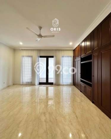 Jual Rumah Luas Megah Dengan View Eksklusif di Pejaten, Jakarta Selatan Jual Rumah Luas Megah Dengan View Eksklusif di Pejaten, Jakarta Selatan