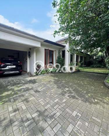 Rumah Mewah LB 580m2 Siap Huni Desain Elegan di Kemang, Jakarta Selatan Rumah Mewah LB 580m2 Siap Huni Desain Elegan di Kemang, Jakarta Selatan