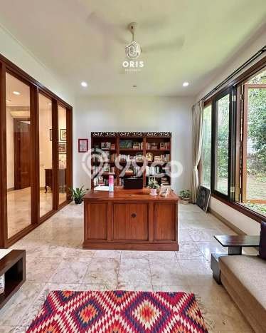 Rumah Mewah LB 580m2 Siap Huni Desain Elegan di Kemang, Jakarta Selatan Rumah Mewah LB 580m2 Siap Huni Desain Elegan di Kemang, Jakarta Selatan