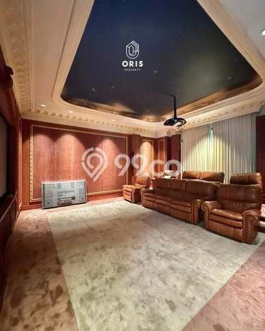 Rumah Elit LB 2700m2 Siap Pakai Desain Elegan di Pondok Indah, Jakarta Selatan Rumah Elit LB 2700m2 Siap Pakai Desain Elegan di Pondok Indah, Jakarta Selatan