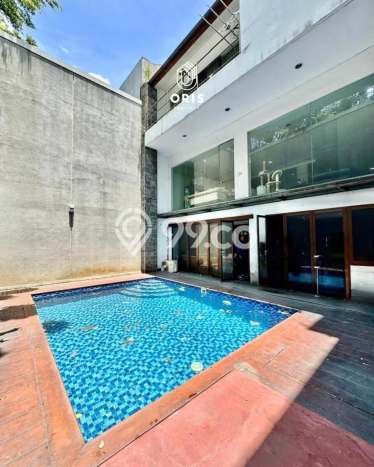 Ready to Use! Premium House LT 251m2 Desain Elegan di Pondok Indah Ready to Use! Premium House LT 251m2 Desain Elegan di Pondok Indah