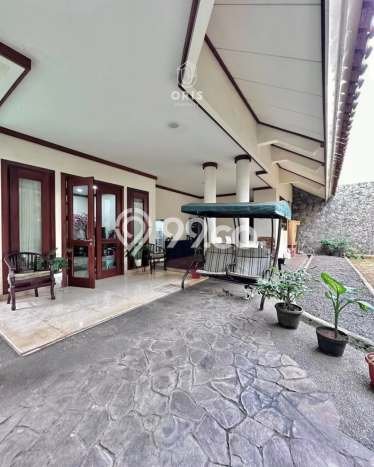 Hunian Mewah Siap Huni LT 551m2 di Kebayoran Lama, Jakarta Selatan Hunian Mewah Siap Huni LT 551m2 di Kebayoran Lama, Jakarta Selatan