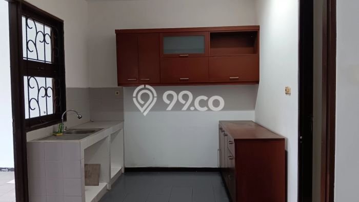 BEST DEAL! Rumah area Tanjung Barat, 2 KM, Dekat Fasilitas Umum, Luas 120m² Bangunan 200m² BEST DEAL! Rumah area Tanjung Barat, 2 KM, Dekat Fasilitas Umum, Luas 120m² Bangunan 200m²