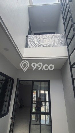 Rumah Berkualitas di Sukolilo, Surabaya, Luas 150m² Bangunan 220m² - BISA KPR! Rumah Berkualitas di Sukolilo, Surabaya, Luas 150m² Bangunan 220m² - BISA KPR!