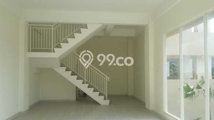 Dijual! Ruko di Surabaya Kota Surabaya LT 75m2 / LB 240m2 Kawasan Strategis Dijual! Ruko di Surabaya Kota Surabaya LT 75m2 / LB 240m2 Kawasan Strategis