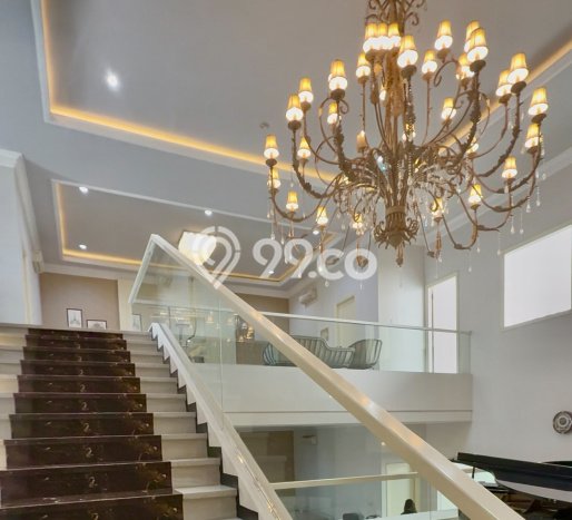 Hot Offer Hunian Mewah Ideal dan Luas di Wiyung, Surabaya Hot Offer Hunian Mewah Ideal dan Luas di Wiyung, Surabaya