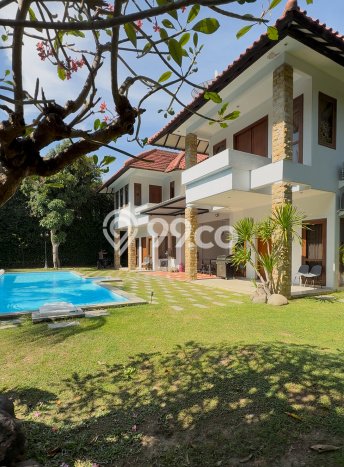 Rumah Modern Dikontrakkan di Dukuh Pakis Surabaya Lokasi Sangat Strategis Rumah Modern Dikontrakkan di Dukuh Pakis Surabaya Lokasi Sangat Strategis