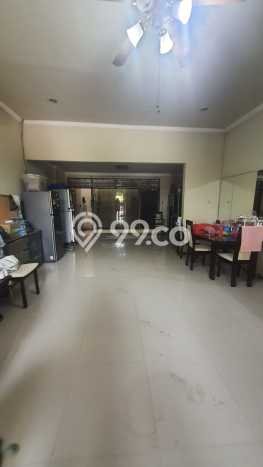Rumah di Sukolilo, Surabaya, Luas 240m2m² Bangunan 250m2m² Rumah di Sukolilo, Surabaya, Luas 240m2m² Bangunan 250m2m²
