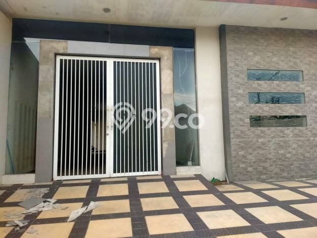 Rumah Mewah Siap Huni LT 586m2 di Dukuh Pakis, Surabaya Rumah Mewah Siap Huni LT 586m2 di Dukuh Pakis, Surabaya