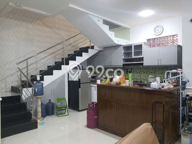 Dijual Rumah Premium dengan Fasilitas Sekitar Komplit di Sambikerep, Surabaya Dijual Rumah Premium dengan Fasilitas Sekitar Komplit di Sambikerep, Surabaya