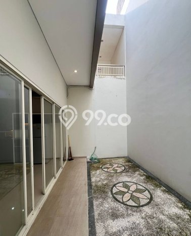 Siap Huni Rumah Mewah 4 Kamar di Sukolilo Dekat ke Mana Pun Siap Huni Rumah Mewah 4 Kamar di Sukolilo Dekat ke Mana Pun