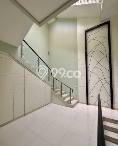Ruko Dijual di Surabaya LT 216m2 & LB 496m2 Lokasi Terbaik! Ruko Dijual di Surabaya LT 216m2 & LB 496m2 Lokasi Terbaik!