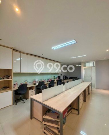Ruko Dijual di Surabaya LT 216m2 & LB 496m2 Lokasi Terbaik! Ruko Dijual di Surabaya LT 216m2 & LB 496m2 Lokasi Terbaik!