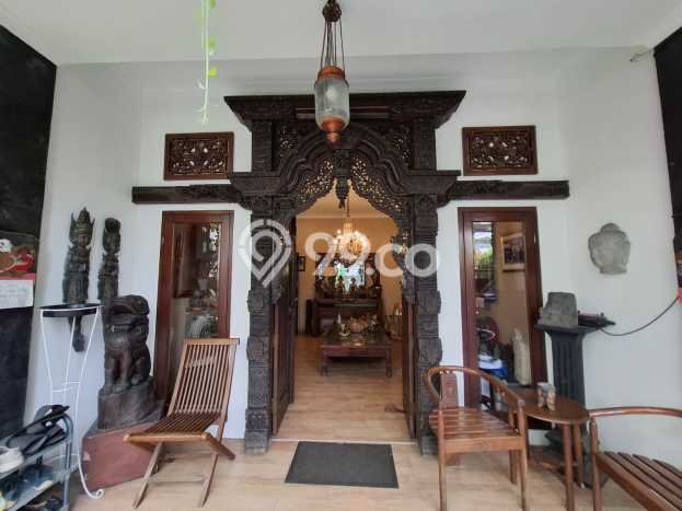 Rumah Elit Modern Tanpa Renovasi di Pondok Cabe Tangerang Rumah Elit Modern Tanpa Renovasi di Pondok Cabe Tangerang