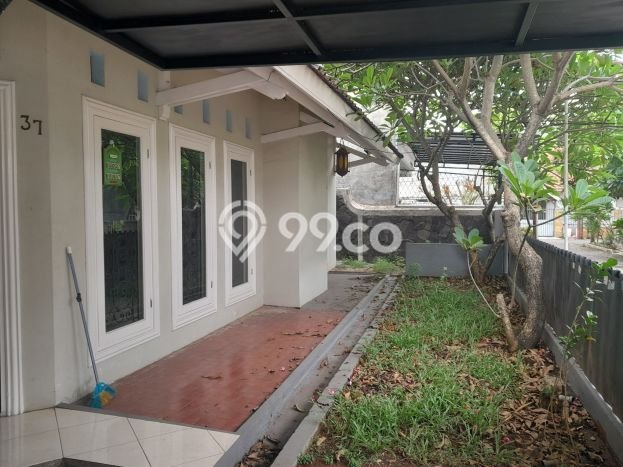 Disewakan Cepat Rumah Kondisi Bagus di Area Cinere, Depok Disewakan Cepat Rumah Kondisi Bagus di Area Cinere, Depok