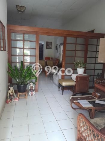 Hunian Eksklusif Siap Huni LT 260m2 di Cinere, Depok Hunian Eksklusif Siap Huni LT 260m2 di Cinere, Depok