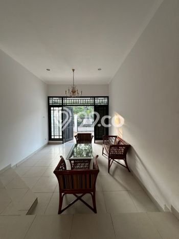 Rumah Cantik Siap Huni Di Cinere Luas 200m2 Aman Rumah Cantik Siap Huni Di Cinere Luas 200m2 Aman