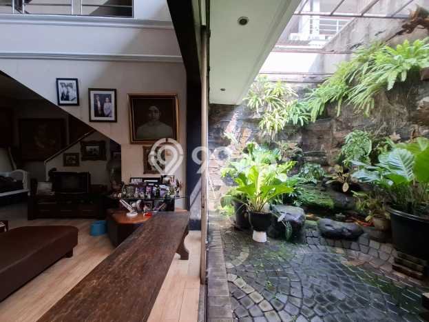 Rumah Elit Modern Tanpa Renovasi di Pondok Cabe Tangerang Rumah Elit Modern Tanpa Renovasi di Pondok Cabe Tangerang