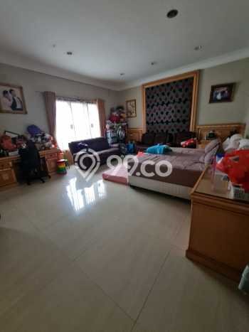 Siap Huni Hunian Elit 6 Kamar di Penjaringan Dekat ke Mana Saja Siap Huni Hunian Elit 6 Kamar di Penjaringan Dekat ke Mana Saja
