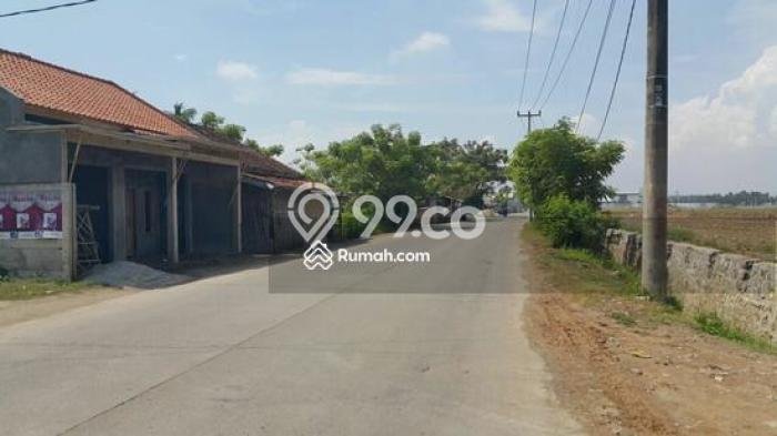 Tanah Dijual Lokasi Strategis di Tangerang dengan Luas 1100m2 Tanah Dijual Lokasi Strategis di Tangerang dengan Luas 1100m2
