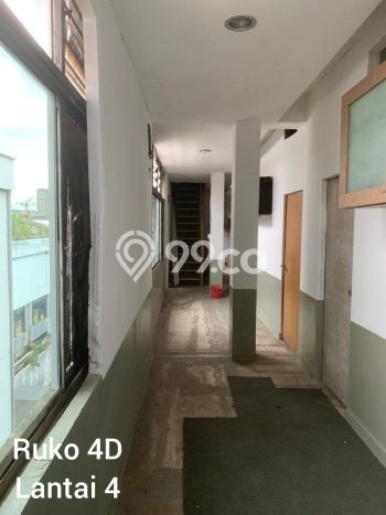 Ruko Dijual di Jakarta Barat LT 97m2 & LB 388m2 Lokasi Terbaik! Ruko Dijual di Jakarta Barat LT 97m2 & LB 388m2 Lokasi Terbaik!