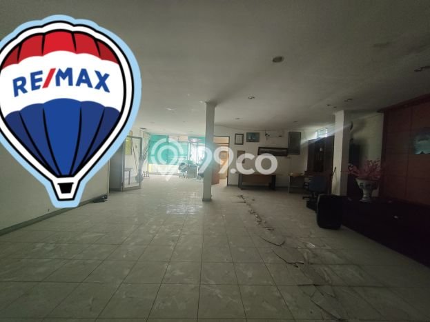KAWASAN BISNIS! Ruko di Bandengan, Luas 420m², Jalan Utama KAWASAN BISNIS! Ruko di Bandengan, Luas 420m², Jalan Utama