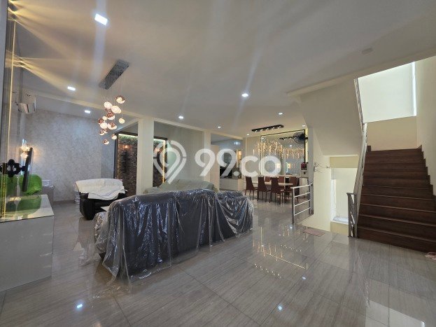 Rumah Elit Modern Tanpa Renovasi di Pluit Jakarta Utara Rumah Elit Modern Tanpa Renovasi di Pluit Jakarta Utara