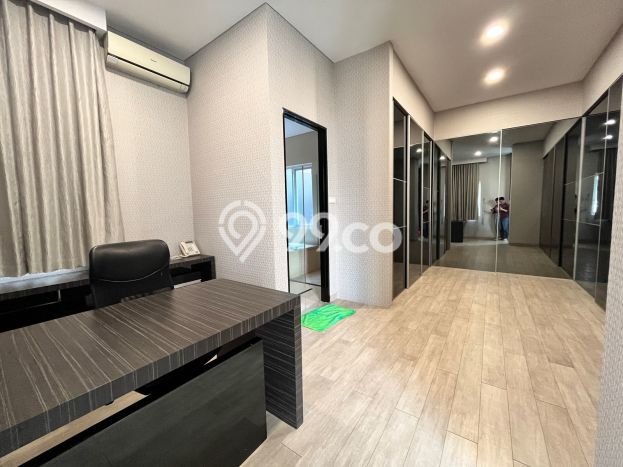 Rumah Elit Modern Siap Huni di Pantai Indah Kapuk Jakarta Utara Rumah Elit Modern Siap Huni di Pantai Indah Kapuk Jakarta Utara