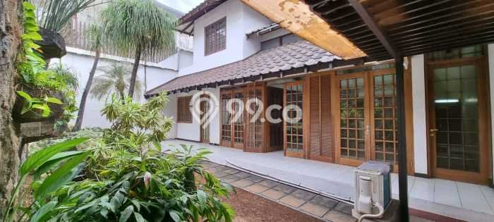 Ready to Use! Luxury House LT 336m2 Desain Modern di Puri Indah Ready to Use! Luxury House LT 336m2 Desain Modern di Puri Indah