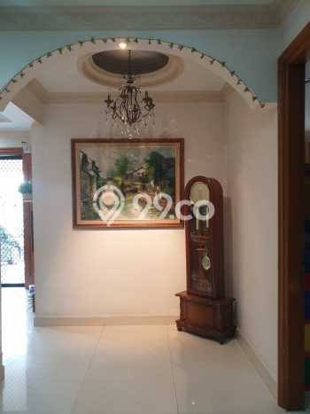 Rumah Elit LB 450m2 Siap Huni Desain Elegan di Puri Indah, Jakarta Barat Rumah Elit LB 450m2 Siap Huni Desain Elegan di Puri Indah, Jakarta Barat