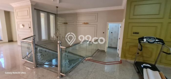 Hunian Elit LB 660m2 Siap Pakai Desain Elegan di Intercon, Jakarta Barat Hunian Elit LB 660m2 Siap Pakai Desain Elegan di Intercon, Jakarta Barat