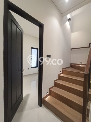 Ready to Use! Luxury House LT 100m2 Desain Modern di Rawamangun Ready to Use! Luxury House LT 100m2 Desain Modern di Rawamangun