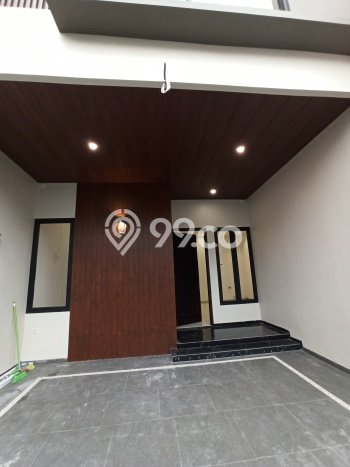Rumah Luxury Modern Tanpa Renovasi di Rawamangun Jakarta Timur Rumah Luxury Modern Tanpa Renovasi di Rawamangun Jakarta Timur