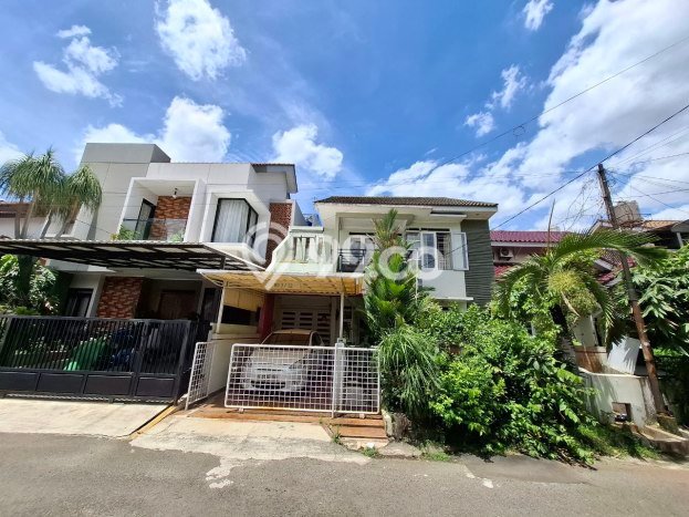 Ready to Use! Premium House LT 162m2 Desain Modern di Pondok Kelapa Ready to Use! Premium House LT 162m2 Desain Modern di Pondok Kelapa