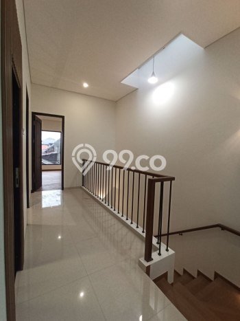 Ready to Use! Luxury House LT 100m2 Desain Modern di Rawamangun Ready to Use! Luxury House LT 100m2 Desain Modern di Rawamangun
